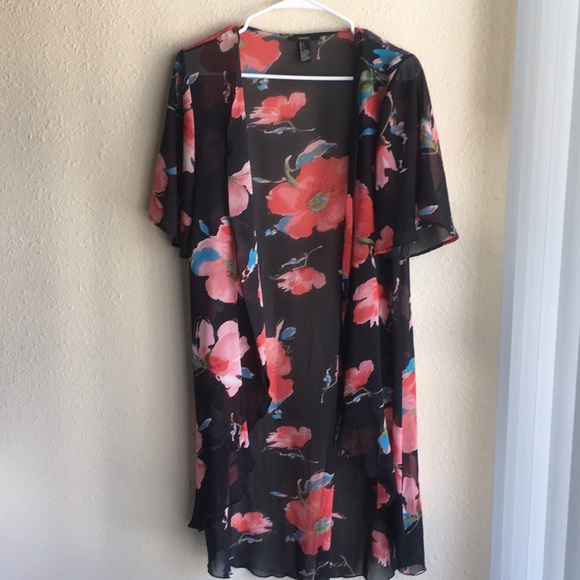 Forever 21 Tops - Forever 21 floral kimono